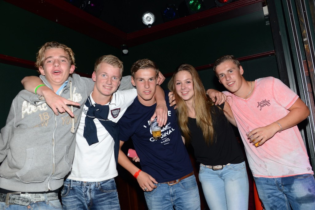 ../Images/Donderdagavond kermis VdG 020.jpg